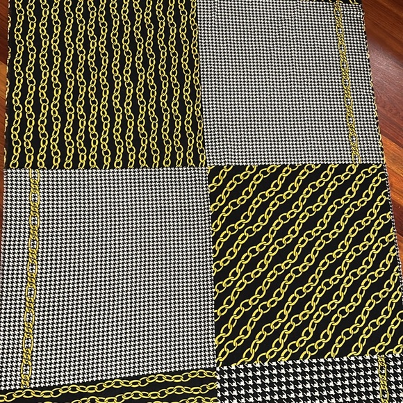 NWOT large black white scarf - chain / houndstooth - oversize - lightweight - Picture 7 of 9